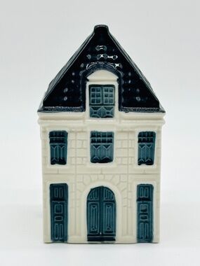 KLM Delft Blue Miniature House #64 Empty
